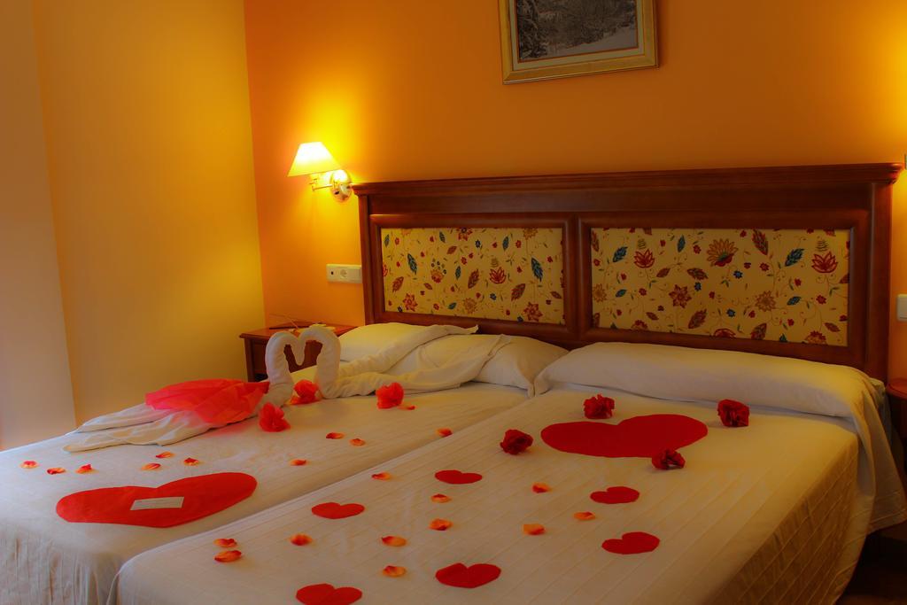 Hotel Balneario Parque De Cazorla Arroyo Frio Bagian luar foto